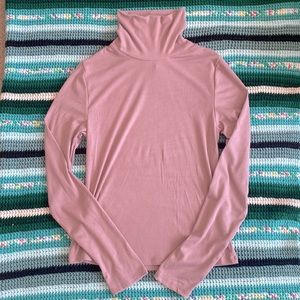 *NWT* Lightweight Turtleneck Shirt